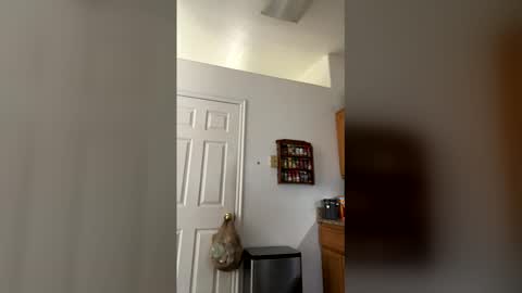 calishop1 online show from April 2026 02:14:02 PM