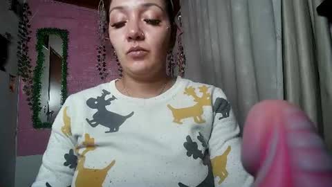 Snapshot of callme_lolas chatting on July 2026 02:05:17 AM paula online show from July 2026 02:05:17 AM