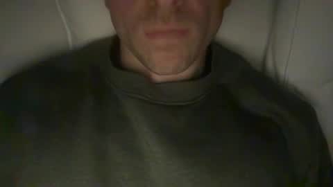 Snapshot of calvinzz chatting on December 2025 04:03:02 PM calvinzz online show from December 2025 04:03:02 PM