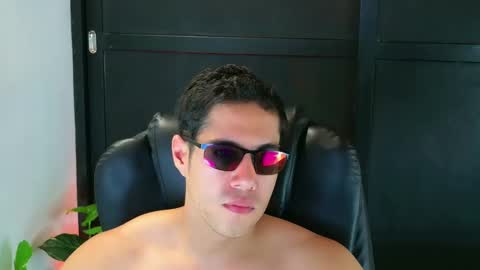 camara110 online show from February 2025 08:04:02 PM