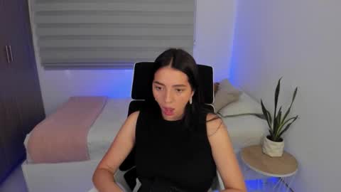  C A M I  online show from February 2026 05:44:02 PM