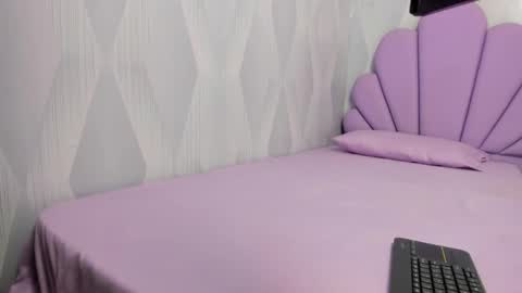 Camila  online show from April 2026 03:31:02 AM