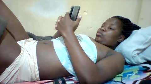 Snapshot of camillah_sweet chatting on July 2026 03:23:02 AM camillah_sweet online show from July 2026 03:23:02 AM