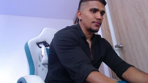 camilo_contre21 online show from March 2026 06:19:02 PM