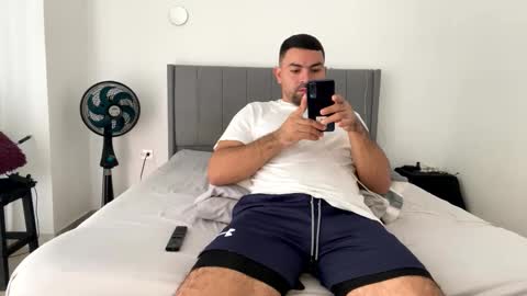 camilor_30 online show from April 2026 12:44:02 PM