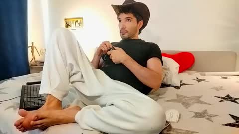 camilo online show from April 2026 09:53:01 PM