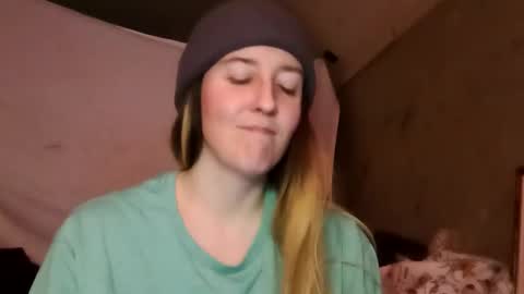 Candi online show from November 2025 09:31:01 AM