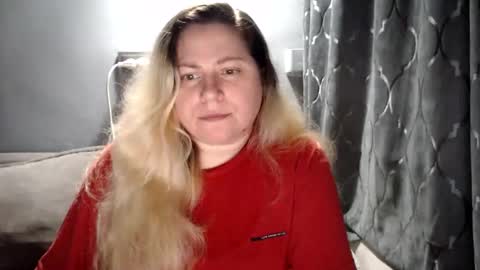 Laura online show from March 2026 07:07:01 PM