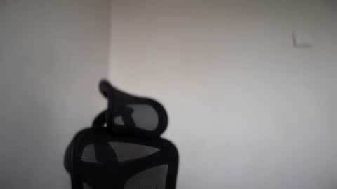 Emma online show from October 2025 07:27:01 AM