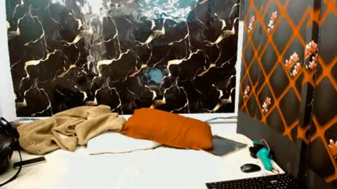 Snapshot of caramelminxx_ chatting on June 2026 07:25:01 AM caramelminxx_ online show from June 2026 07:25:01 AM
