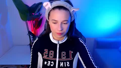 Snapshot of care_sensual chatting on February 2026 04:50:02 AM Mary online show from February 2026 04:50:02 AM