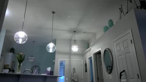 Caressluving online show from April 2026 11:24:01 PM