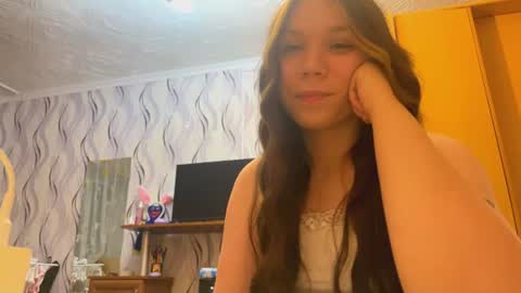 Snapshot of carleegarbutt chatting on July 2026 04:02:02 PM Sally online show from July 2026 04:02:02 PM