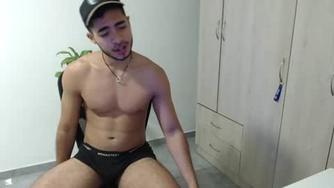 Snapshot of carlitospuma_ chatting on July 2026 03:48:02 AM Carlitos online show from July 2026 03:48:02 AM