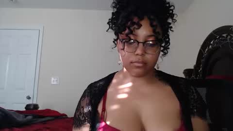 Snapshot of carmellovekisses chatting on November 2025 08:09:01 PM CARAMEL xoxo online show from November 2025 08:09:01 PM
