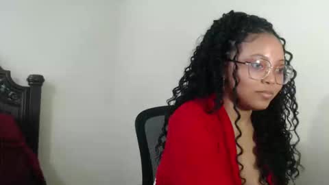 Snapshot of carmellovekisses chatting on April 2026 10:47:02 PM CARAMEL xoxo online show from April 2026 10:47:02 PM