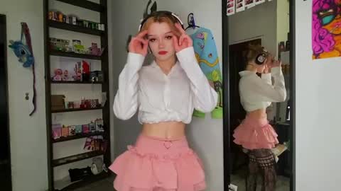 Elina online show from May 2026 10:37:01 PM