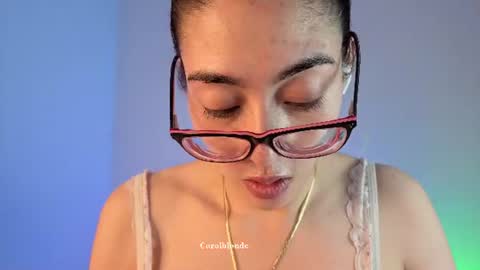 Snapshot of carolblonde chatting on June 2026 02:05:01 AM Char online show from June 2026 02:05:01 AM