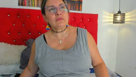 Carolina online show from April 2026 06:49:01 PM