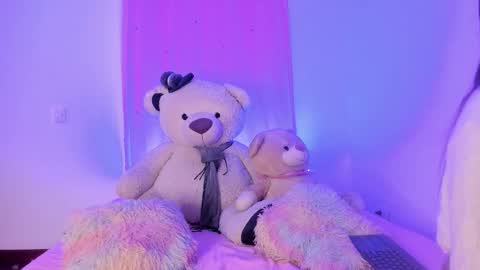 Snapshot of caroline_cute7 chatting on February 2026 04:18:02 AM caroline 3 online show from February 2026 04:18:02 AM