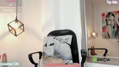 Snapshot of caroline_daring chatting on April 2026 01:41:02 PM caroline daring online show from April 2026 01:41:02 PM
