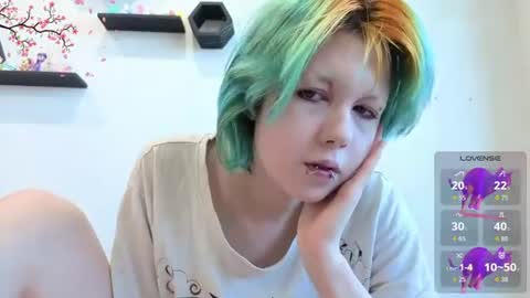 Snapshot of carolinerichter chatting on June 2026 05:32:02 AM CarolineRichter online show from June 2026 05:32:02 AM