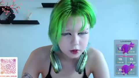 Snapshot of carolinerichter chatting on June 2026 09:58:01 AM CarolineRichter online show from June 2026 09:58:01 AM