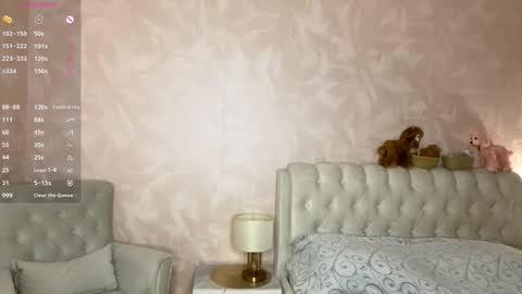 Snapshot of carolynnfernandez chatting on February 2026 08:15:01 PM Hello everyone Im Monica Its my first day Were going to have fun together online show from February 2026 08:15:01 PM