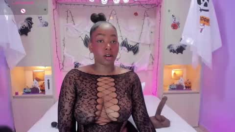 cassiielondon online show from October 2025 04:12:02 AM