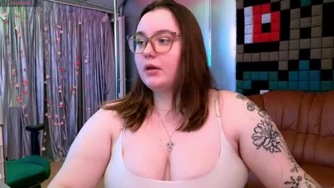 Snapshot of catherineclaire chatting on May 2026 04:48:02 PM catherineclaire online show from May 2026 04:48:02 PM