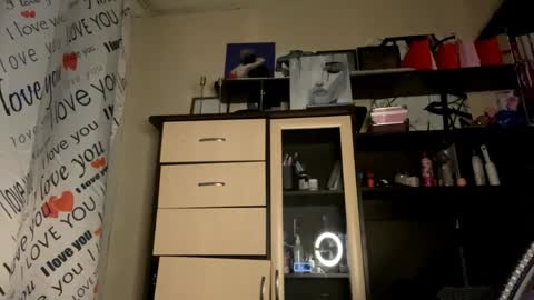 catherinepirs online show from March 2026 01:55:01 PM