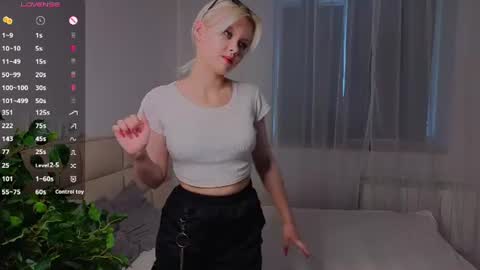 Mia online show from July 2026 11:06:02 AM
