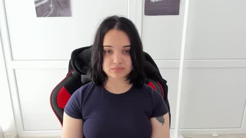 Catrine online show from May 2026 09:17:01 AM