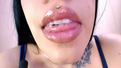 Cattleya online show from March 2026 02:50:01 AM