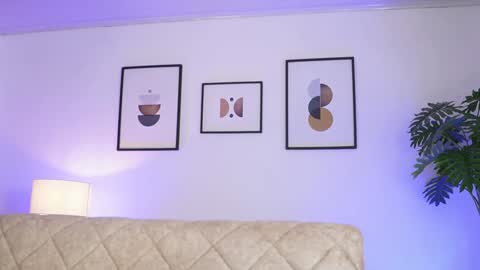 cattleyascaly online show from December 2024 08:01:02 PM