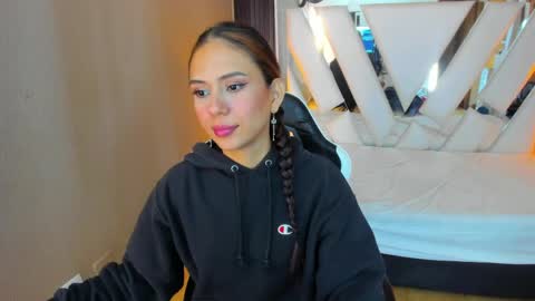 SARA  online show from March 2026 11:54:01 AM