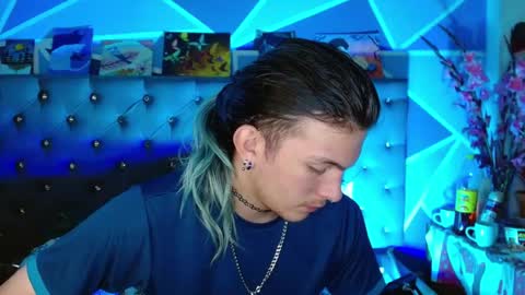 I am Valentinn online show from December 2025 02:53:02 AM