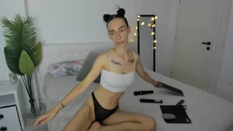 Snapshot of celine_roxelle chatting on July 2026 05:50:02 PM Celine Roxelle online show from July 2026 05:50:02 PM