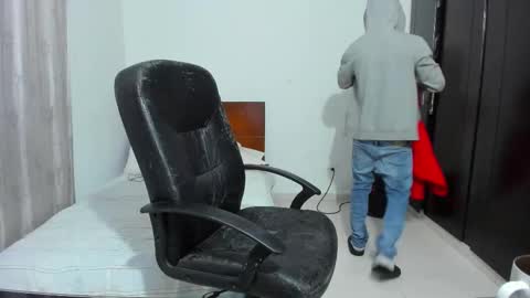 Kenji online show from October 2025 01:41:02 AM