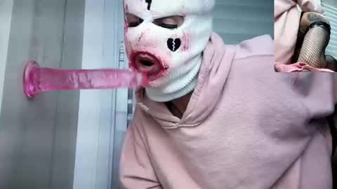 Charlie Throat online show from February 2026 06:45:02 AM