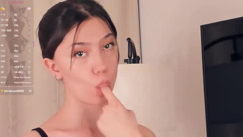 Yumi online show from February 2026 07:24:02 PM