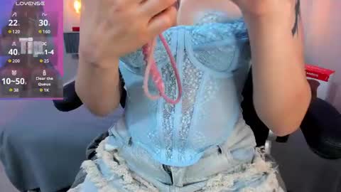 Snapshot of charlotte__benett chatting on June 2026 05:16:02 AM Charlotte online show from June 2026 05:16:02 AM