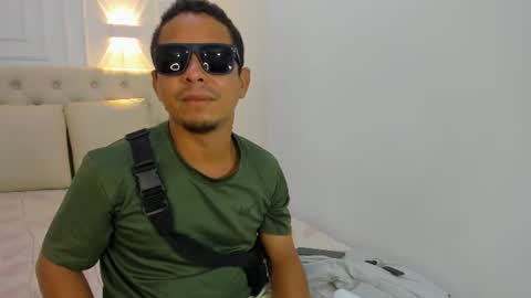 Snapshot of charlotte_dante212 chatting on July 2026 01:06:02 PM charlottte y dante online show from July 2026 01:06:02 PM