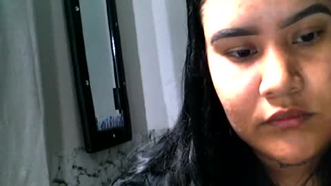 charlottequeen_21 online show from July 2026 05:18:02 PM
