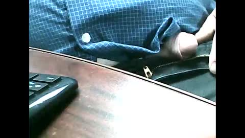 charmeur2672 online show from April 2026 11:01:01 AM