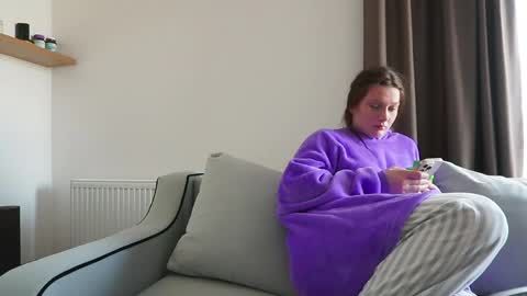 katie online show from April 2026 02:15:01 PM