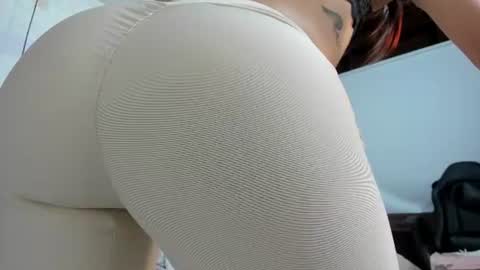 Snapshot of charolnox chatting on June 2026 01:01:01 PM Charol online show from June 2026 01:01:01 PM