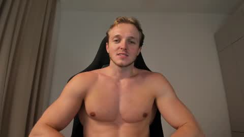 Chase Reed online show from July 2026 03:23:01 AM