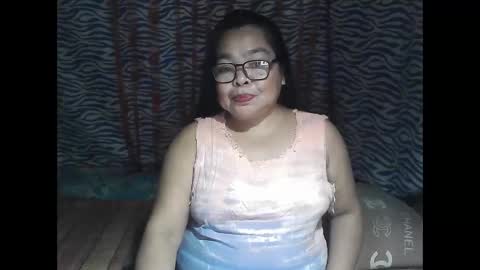 Snapshot of chenita_kits chatting on February 2026 04:27:02 PM chenita_kits online show from February 2026 04:27:02 PM