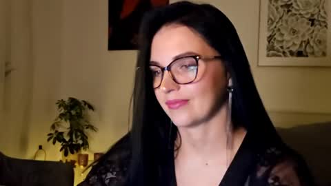 Snapshot of cherryluxe_ chatting on June 2026 08:57:02 PM Kira online show from June 2026 08:57:02 PM